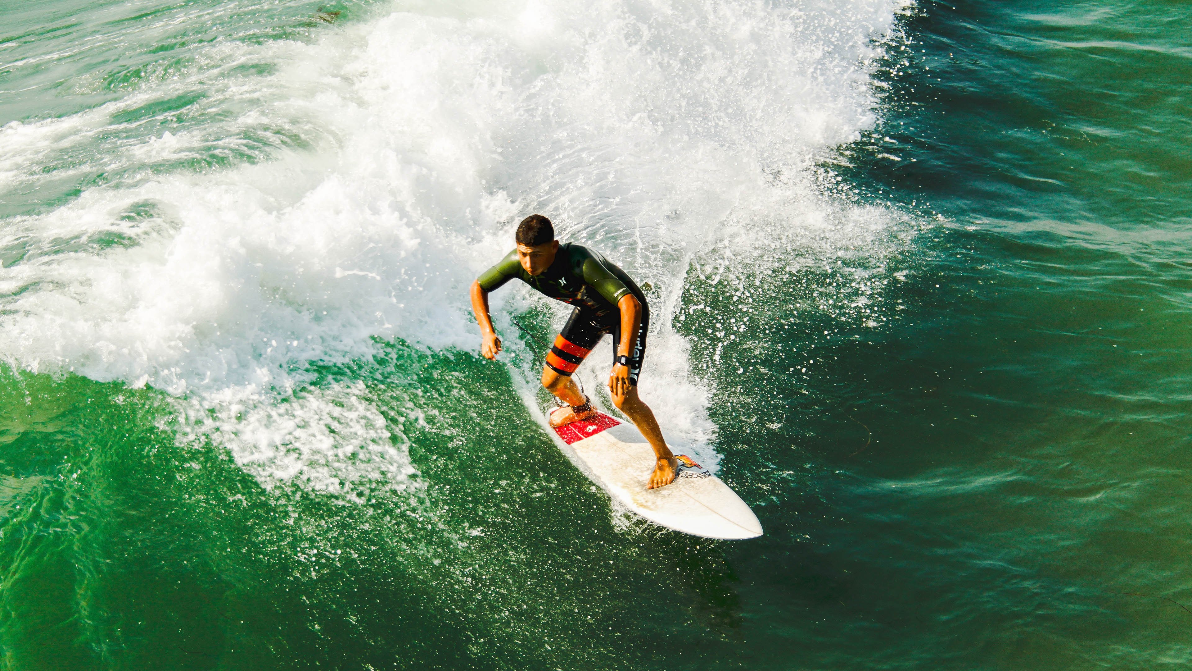 百米飞人巅峰对决，新星闪耀，传奇延续